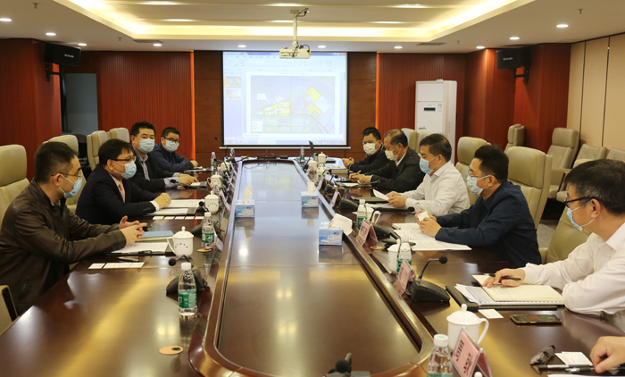 4月2日，法国液化空气集团中国大工业业务发展副总裁胡大明到我区考察。郑岚岚摄.jpg